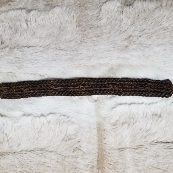 MICRO MACRAME ANTIQUE BUTTON BRACELET - Picture 6 of 11